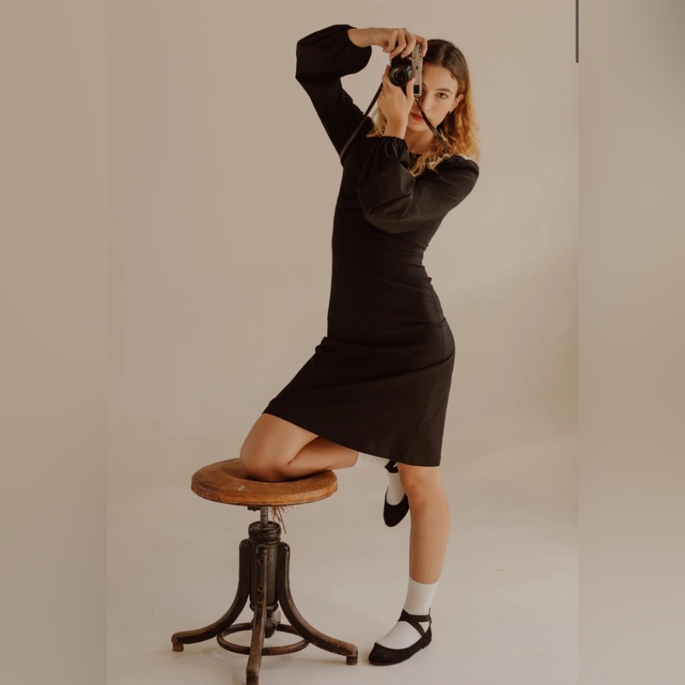 Black Puff-Sleeve Midi Dress - Women - Picture 2 of 9